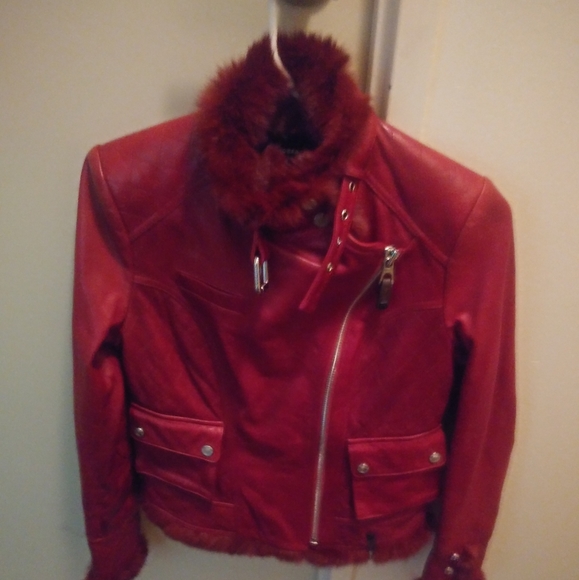 RUDSAK red leather jacket with rabbit fur collar. Size medium. - Picture 2 of 9